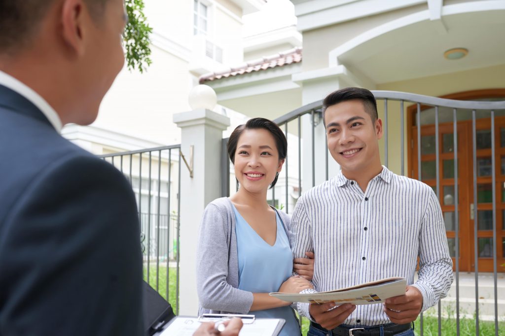 Đại diện cho Khách thuê